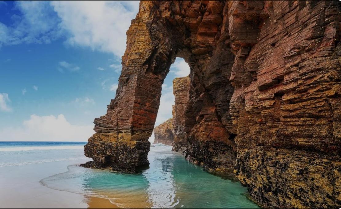 Moderno Piso Con La Mejor Terraza De Ribadeo Y Vistas Maravillosas エクステリア 写真