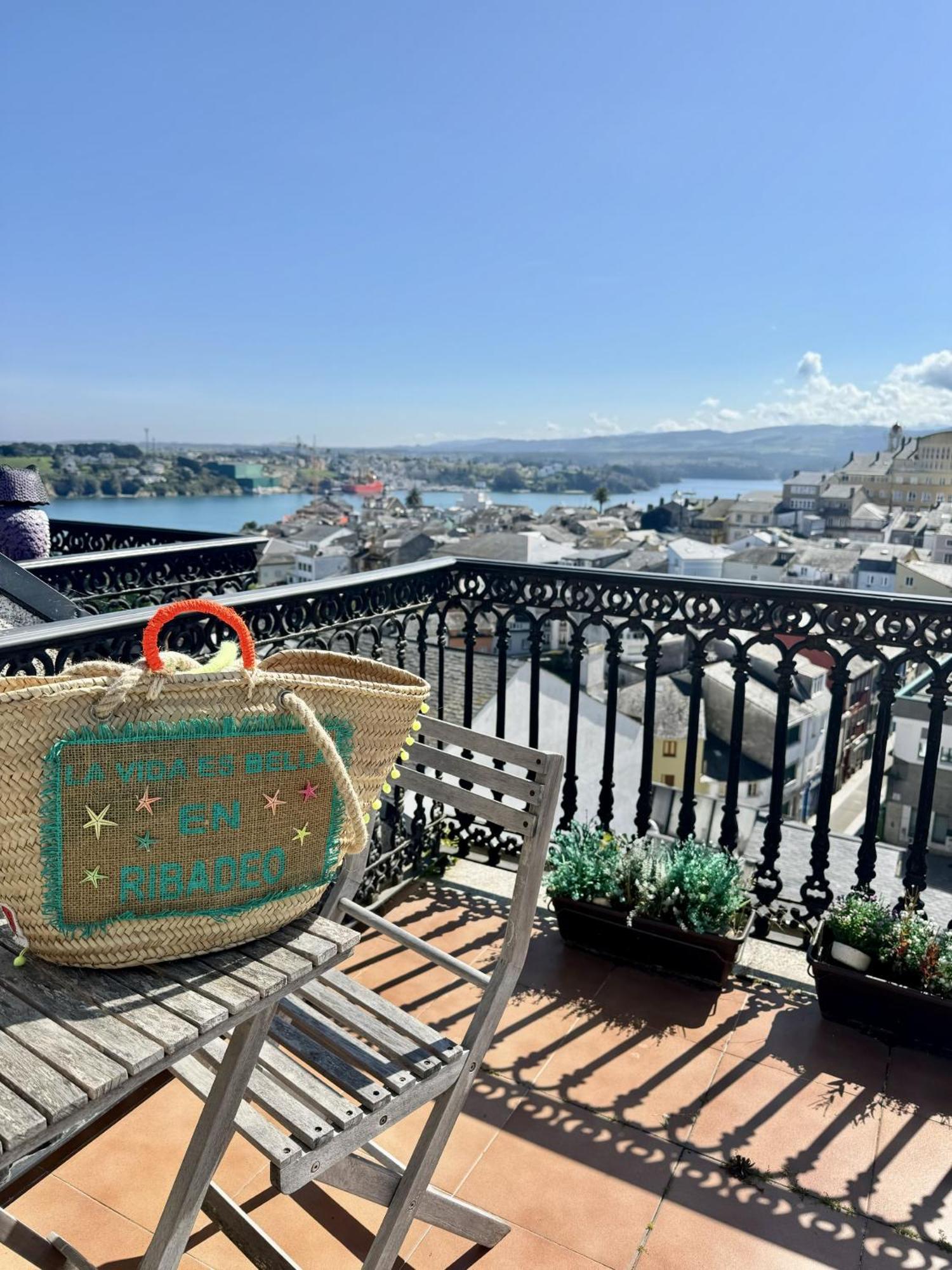 Moderno Piso Con La Mejor Terraza De Ribadeo Y Vistas Maravillosas エクステリア 写真